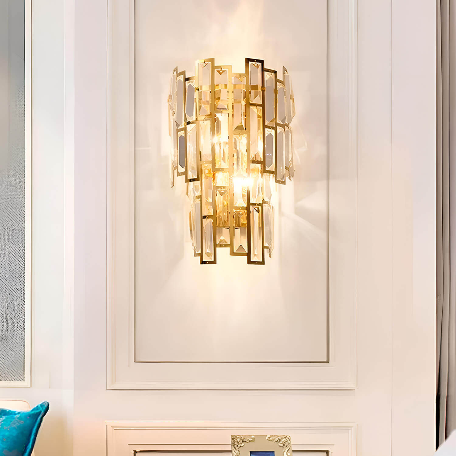Postmodern Elegant Art Gold Crystal Wall Sconce Lamp for Indoor-livingroom3 |Siljoy Lighting