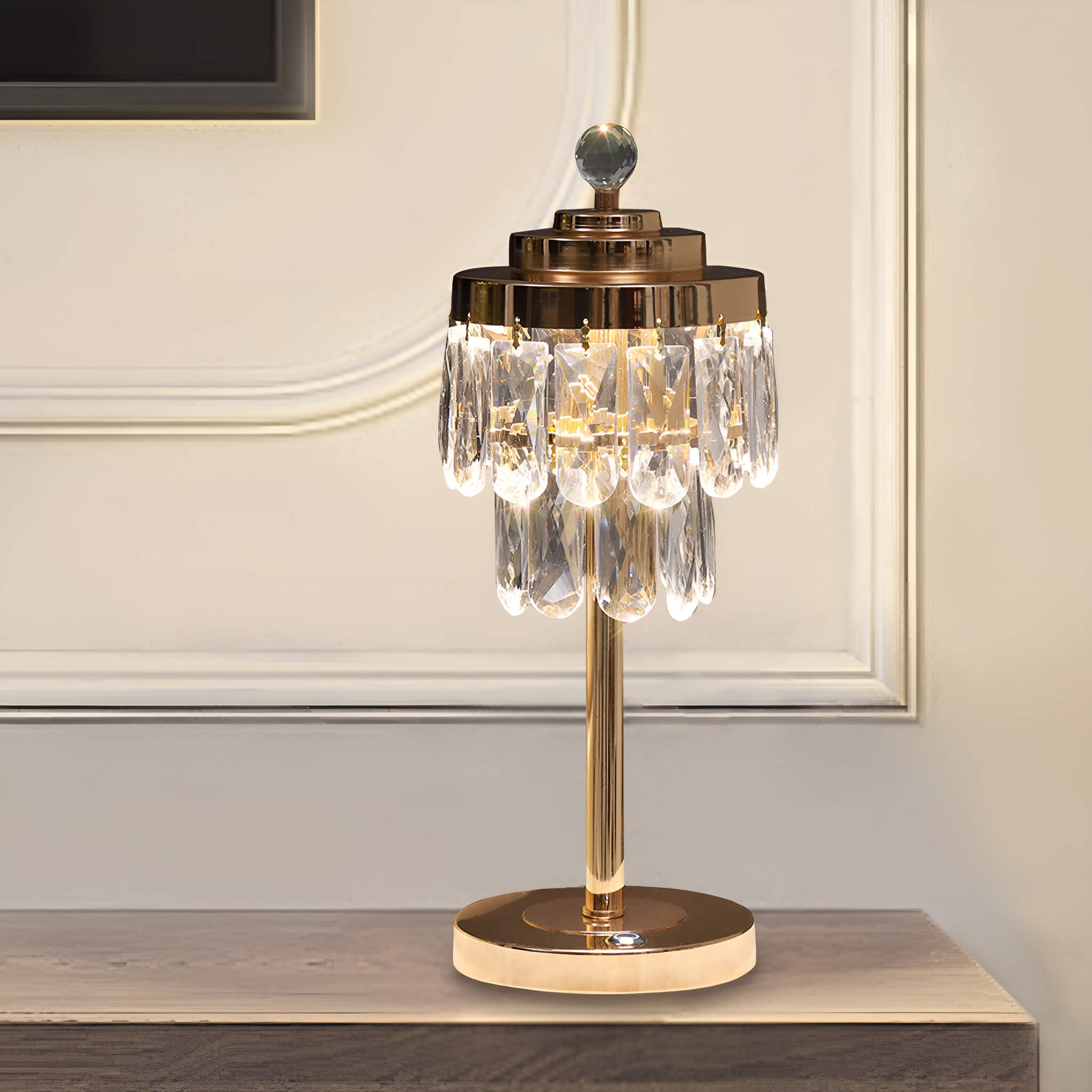 Elegant Gold Table Lamp with Beveled Crystal Shade-bedroom |Siljoy