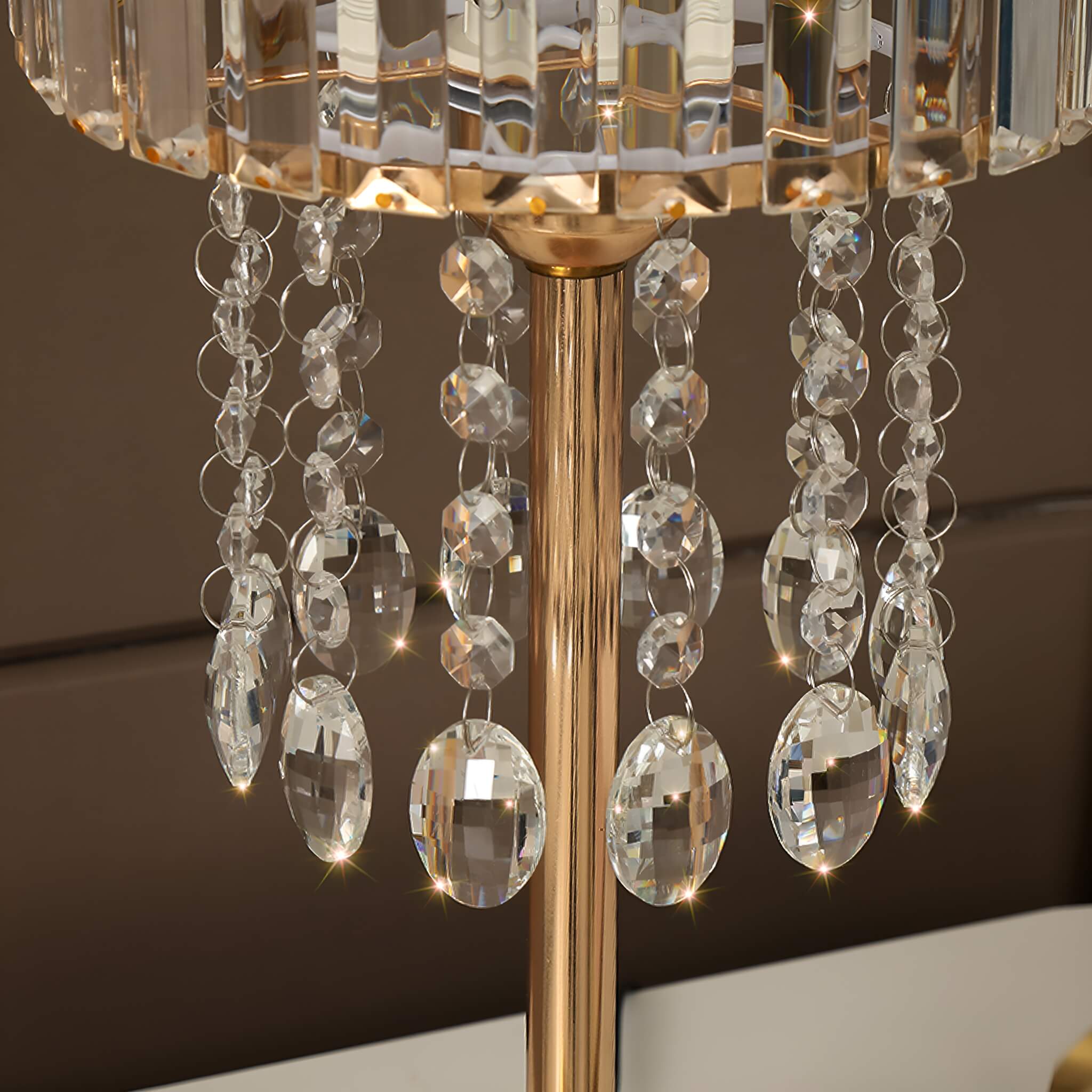 Luxury Gold Finish Lamp with Sparkling Crystal Details -details-2|Siljoy
