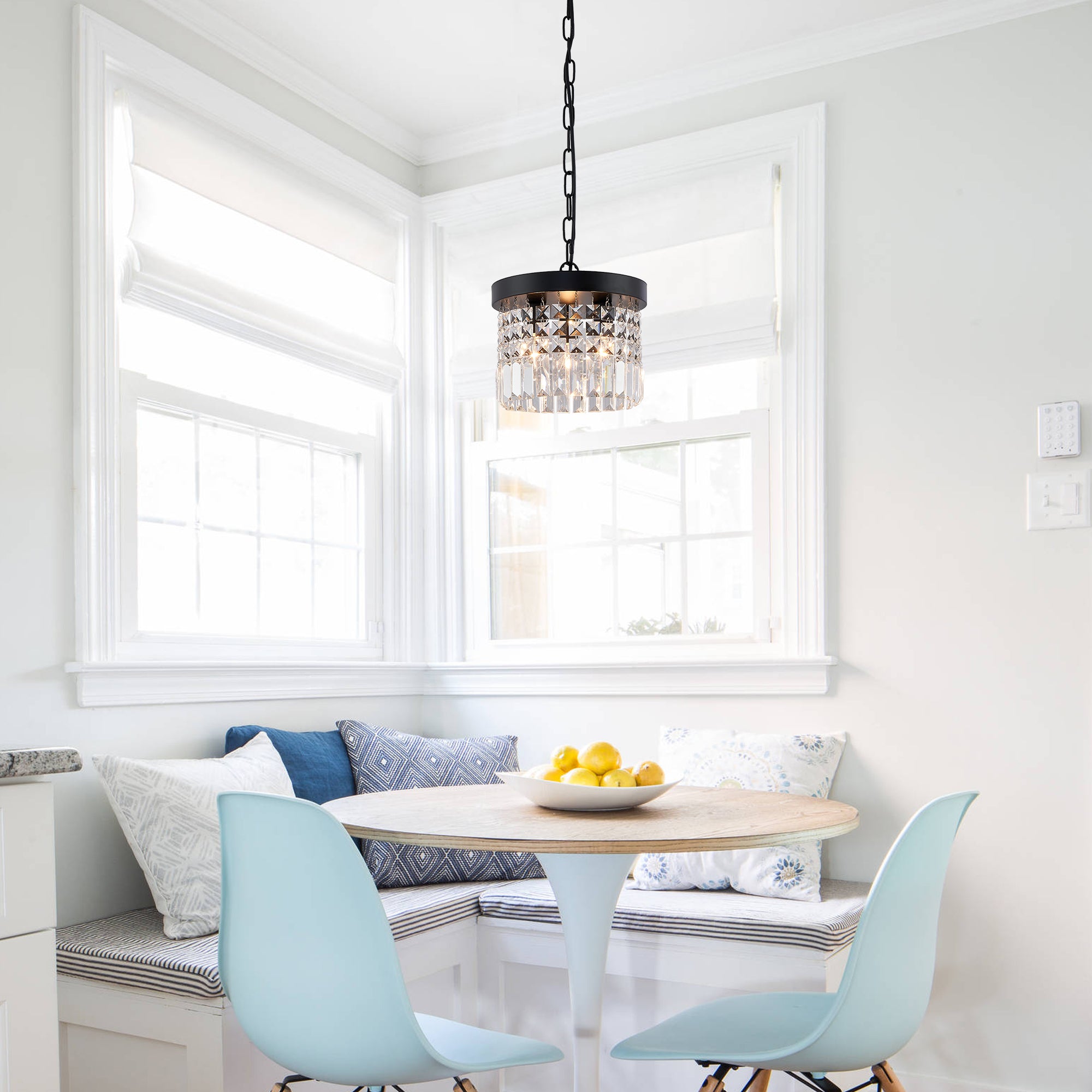 MOOONI-Matte-Black-Round-Crystal-Pendant-Light-Living-Room